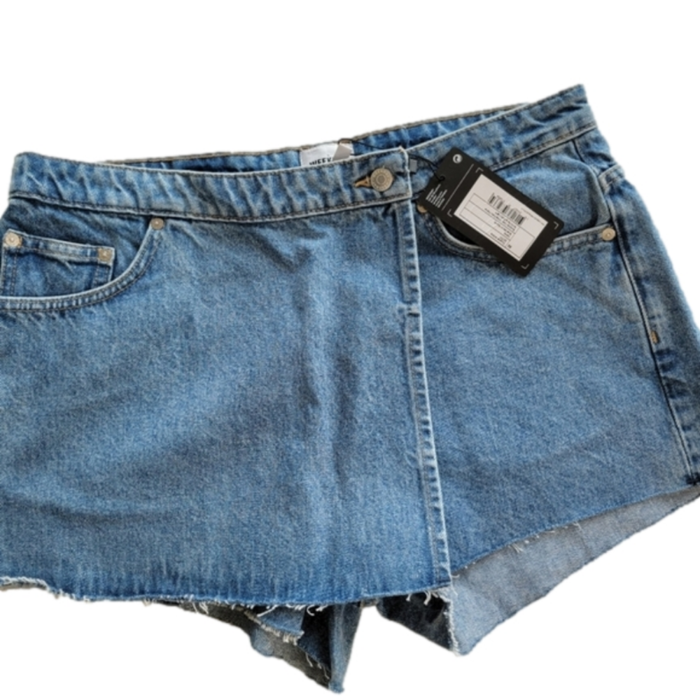 Weekday Slide Denim Faux Wrap Scooter Skirt Size 33 NWT